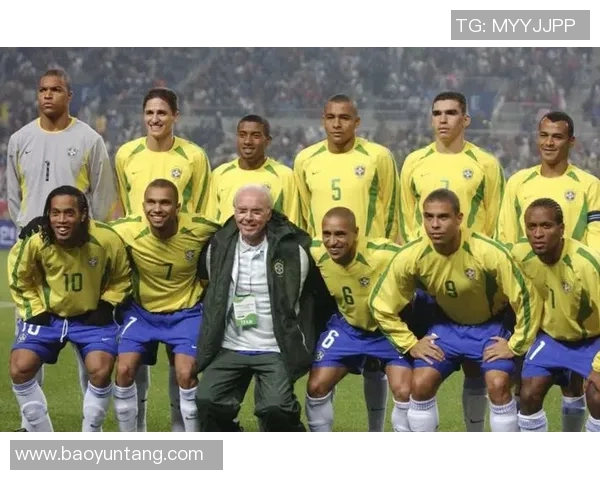 世界杯直播足球明星聚焦赛场风云与球员传奇瞬间