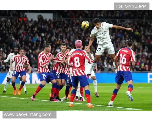 足球明星翻瓶子挑战赛精彩瞬间回顾与幕后花絮分享